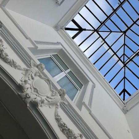Hotel le carré des arts Le Cateau-Cambresis Esterno foto